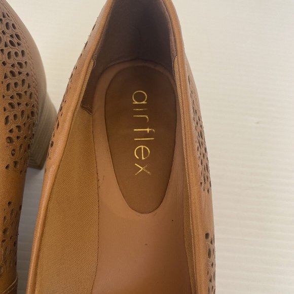Airflex Women's Size 9 Tan Brown Leather Laser Cut Block Heel Pump Comfort Shoe - Picture 10 of 13